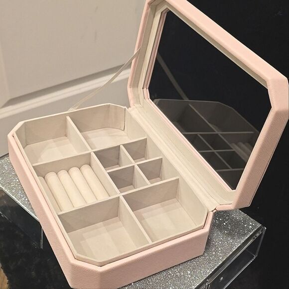 At Home Windowed Sectioned Jewelry Storage - Picture 6 of 10